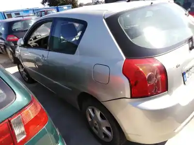 Veículo de Sucata toyota corolla (e12) 2.0 d-4d linea luna berlina do ano 2006 alimentado 1cdftv