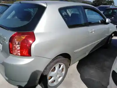 Veículo de Sucata toyota corolla (e12) 2.0 d-4d linea luna berlina do ano 2006 alimentado 1cdftv