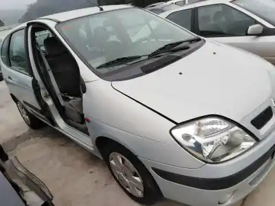 Véhicule à la ferraille RENAULT SCÉNIC I MONOSPACE (JA0/1_, FA0_) 1.9 dTi (JA1U) de l'année 2002 alimenté F9Q Q7