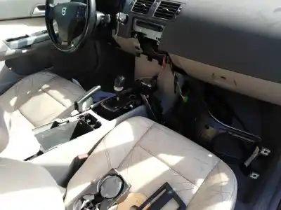 Veículo de Sucata volvo c30 2.0 d summum do ano 2008 alimentado d4204t