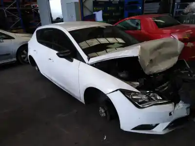 Veículo de Sucata seat leon (5f1) reference do ano 2013 alimentado clh
