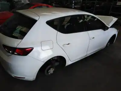 Veículo de Sucata seat leon (5f1) reference do ano 2013 alimentado clh