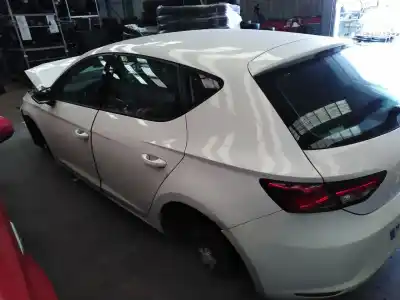 Veículo de Sucata seat leon (5f1) reference do ano 2013 alimentado clh