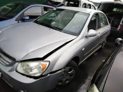 Veículo de Sucata kia cerato 1.6 lx berlina do ano 2004 alimentado g4ed