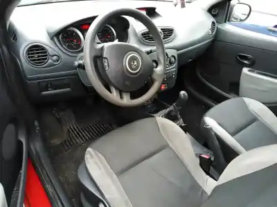 Sloopvoertuig renault clio iii yahoo van het jaar 2011 aangedreven k9k770