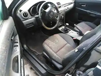 Veículo de Sucata mazda 3 berlina (bk) 1.6 cd diesel cat do ano 2004 alimentado y6