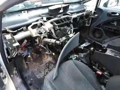 Veículo de Sucata seat leon (1p1) reference do ano 2009 alimentado bls