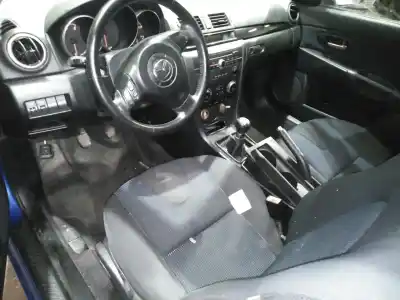 Veículo de Sucata mazda 3 berlina (bk) 1.6 cd diesel cat do ano 2004 alimentado y6