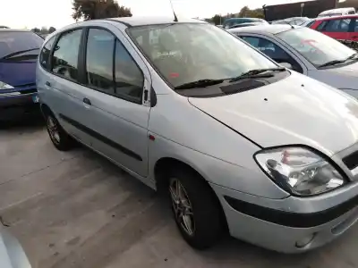 Véhicule à la ferraille RENAULT SCÉNIC I MONOSPACE (JA0/1_, FA0_) 1.9 dTi (JA1U) de l'année 2003 alimenté F9Q Q7