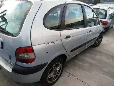 Véhicule à la ferraille renault scénic i monospace (ja0/1_, fa0_) 1.9 dti (ja1u) de l'année 2003 alimenté f9q q7
