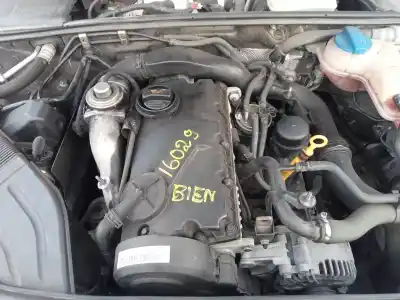 Veículo de Sucata audi a4 berlina (8e) 1.9 tdi (96kw) do ano 2004 alimentado avf