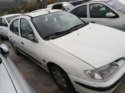 Scrapping Vehicle RENAULT MEGANE I BERLINA HATCHBACK (BA0) 1.6e Europa of the year 1998 powered K7M