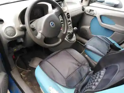 Veicolo di demolizione fiat panda (169) 1.2 8v dynamic dell'anno 2004 alimentato 188a4000