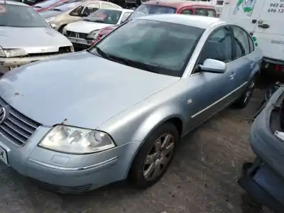 Sloopvoertuig volkswagen                                         passat berlina (3b3)                                                                                                                                                                                                                                       2.5 v6 tdi                                                                                                                                                                                                                                                 van het jaar 2002 aangedreven akn