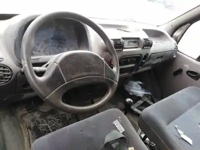 Veículo de Sucata renault master desde ´98 base caja cerrada l1h1 rs 3078 do ano 2000 alimentado s9w