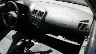 Veículo de Sucata seat cordoba berlina (6k2) stella do ano 2000 alimentado akk