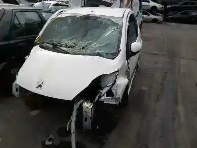 Véhicule à la ferraille PEUGEOT                                            107                                                                                                                                                                                                                                                        Básico                                                                                                                                                                                                                                                     de l'année 2012 alimenté 1KR