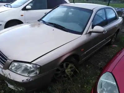 Veículo de Sucata kia magentis se do ano 2001 alimentado g4jp