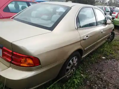 Veículo de Sucata kia magentis se do ano 2001 alimentado g4jp