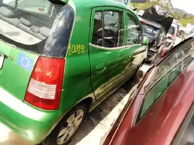 Véhicule à la ferraille kia picanto 1.1 active de l'année 2004 alimenté g4hg