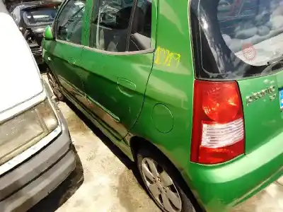 Véhicule à la ferraille kia picanto 1.1 active de l'année 2004 alimenté g4hg