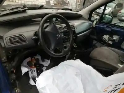 Scrapping Vehicle citroen c8 2.2 hdi 16v premier ii of the year 2004 powered 4hw