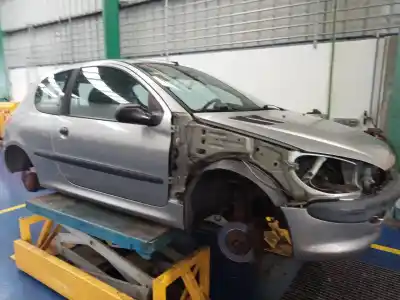 Здавання транспортного засобу peugeot                                            206 berlina                                                                                                                                                                                                                                                xr                                                                                                                                                                                                                                                         року 2000 потужний wjz