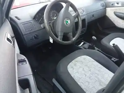 Здавання транспортного засобу skoda fabia familiar (6y5) comfort року 2003 потужний asy