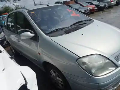 Scrapping Vehicle renault scenic (ja..) 1.9 dci authentique of the year 2002 powered f9q k7