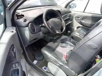 Scrapping Vehicle renault scenic (ja..) 1.9 dci authentique of the year 2002 powered f9q k7