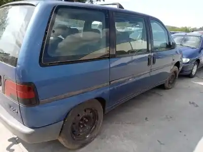 Sloopvoertuig peugeot 806 srdt van het jaar 1996 aangedreven p8c