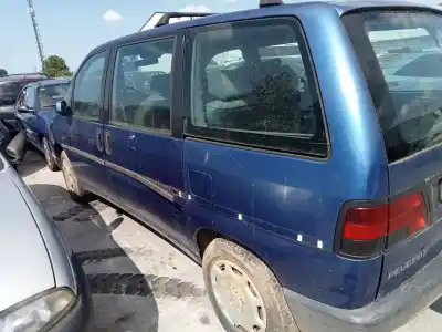 Sloopvoertuig peugeot 806 srdt van het jaar 1996 aangedreven p8c