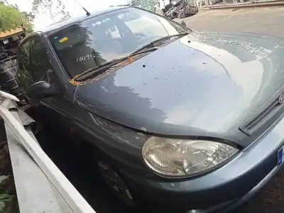 Veículo de Sucata kia rio ls berlina do ano 2001 alimentado a3e