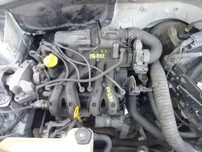 Здавання транспортного засобу renault clio ii fase ii (b/cb0) authentique року 2003 потужний d7fg7