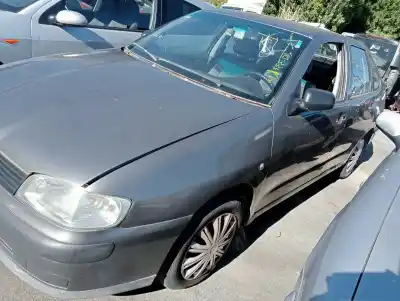 Verschrottungsfahrzeug seat cordoba berlina (6k2) sport des jahres 2002 angetrieben agr