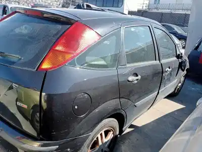 Verschrottungsfahrzeug ford focus berlina (cak) ghia des jahres 2002 angetrieben f9da