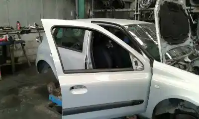 Sloopvoertuig renault clio ii fase ii (b/cb0) van het jaar 2005 aangedreven 1.5dci