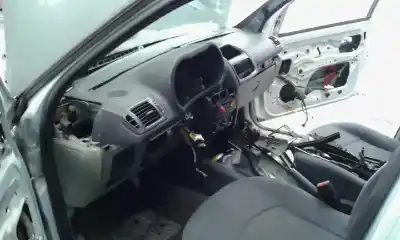 Sloopvoertuig renault clio ii fase ii (b/cb0) van het jaar 2005 aangedreven 1.5dci