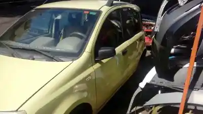 Veicolo di demolizione fiat panda (169) 1.2 8v dynamic dell'anno 2004 alimentato 188a4000