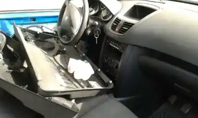 Veicolo di demolizione peugeot 207 confort dell'anno 2008 alimentato d-8hz