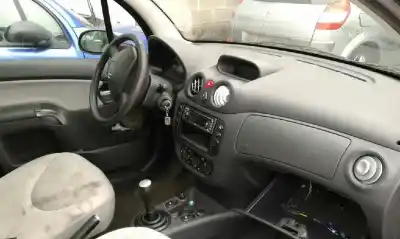 Scrapping Vehicle citroen c3 1.1 collection of the year 2003 powered 