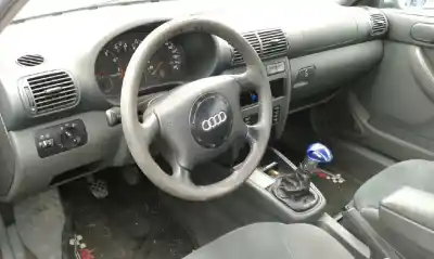 Здавання транспортного засобу audi a3 (8l) 1.6 ambiente року 0 потужний 