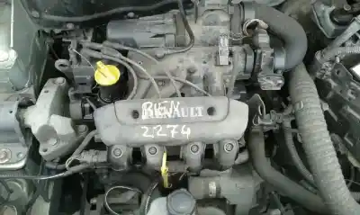 Véhicule à la ferraille renault clio ii fase ii (b/cb0) authentique de l'année 2002 alimenté 