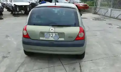 Véhicule à la ferraille renault clio ii fase ii (b/cb0) authentique de l'année 2002 alimenté 