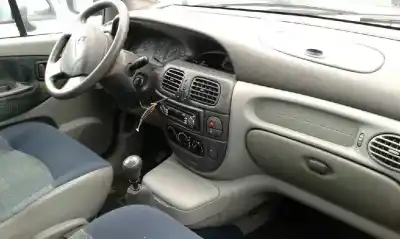 Vehicul casat renault scenic (ja..) 1.6 16v authentique (ja0b/11) al anului 2001 alimentat  Vehicul casat renault scenic (ja..) 1.6 16v authentique (ja0b/11) al anului 2001 alimentat