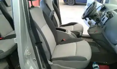 Sloopvoertuig renault kangoo dynamique acción especial van het jaar 2009 aangedreven k9k804