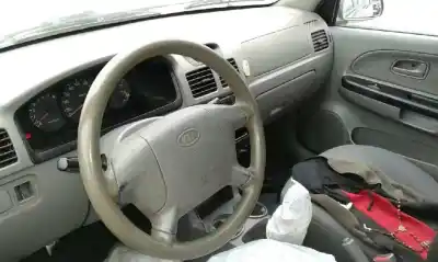 Scrapping Vehicle kia rio ls berlina of the year 2003 powered 