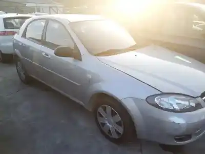 Veículo de Sucata chevrolet lacetti se do ano 2004 alimentado f14d3