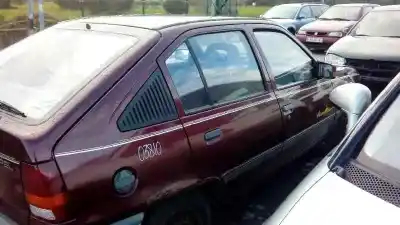 Vehicul casat opel kadett e gls berlina al anului 1991 alimentat 16sv