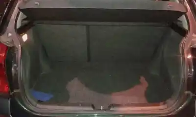 Scrapping Vehicle toyota corolla (e12) 2.0 d-4d linea sol berlina of the year 2002 powered 1cdftv